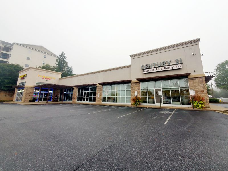 3,100 sf space leased at 219 Pelham Rd in Greenville